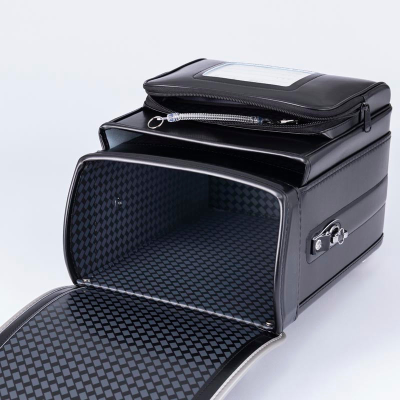 710 軽量牛革ハイブリッド クラリーノ®F キューブ型 黒×シルバー