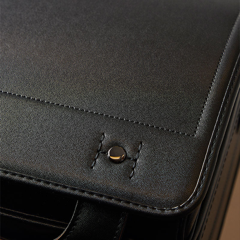 351 シボ牛革 キューブ型 黒