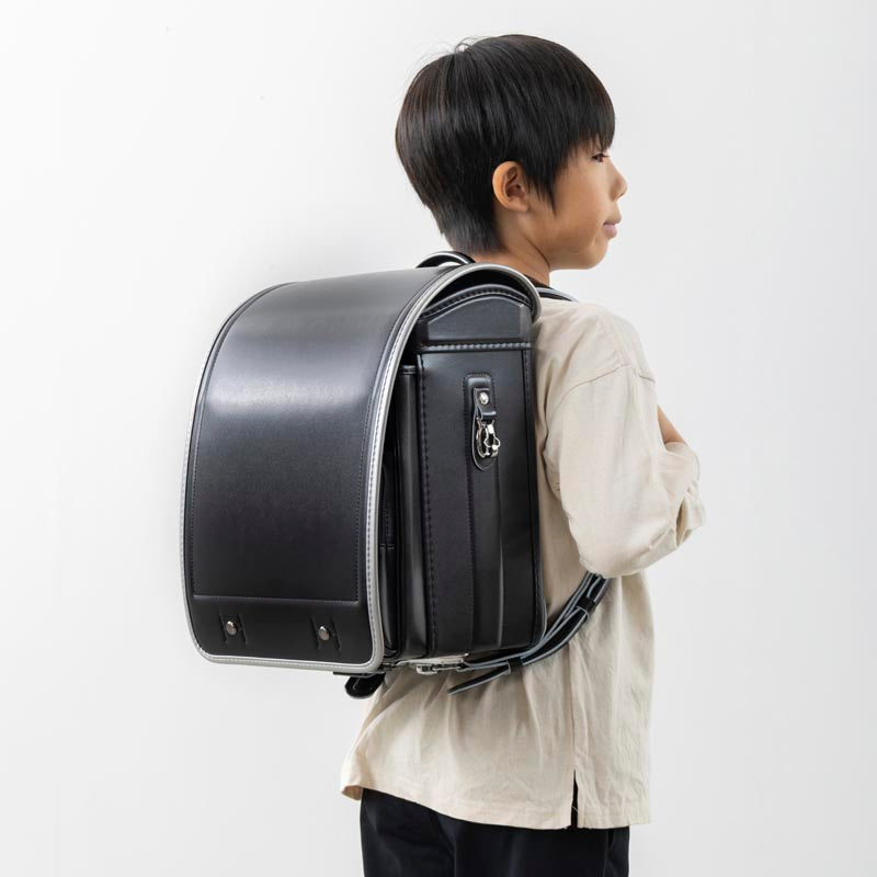 710 軽量牛革ハイブリッド クラリーノ®F キューブ型 黒×シルバー
