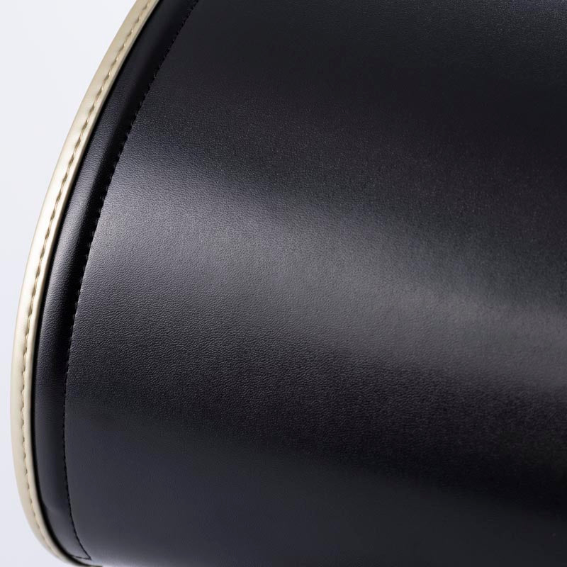 713 軽量牛革ハイブリッド クラリーノ®F キューブ型 黒×ゴールド
