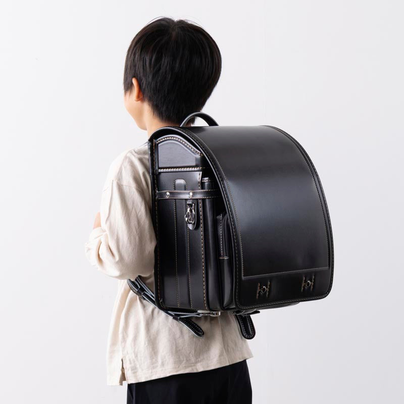 773 軽量牛革ハイブリッド クラリーノ®F 学習院型 黒×ゴールド